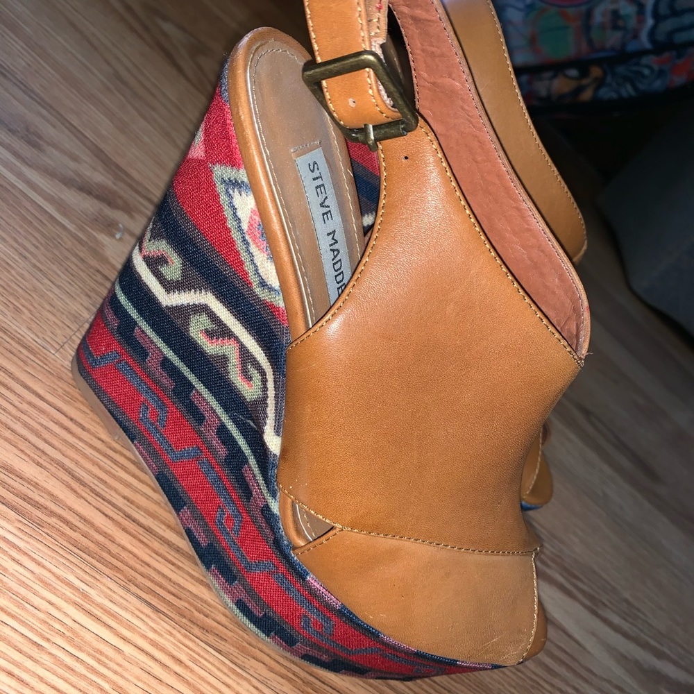 Steve Madden wedged. Like new. Size 7.5